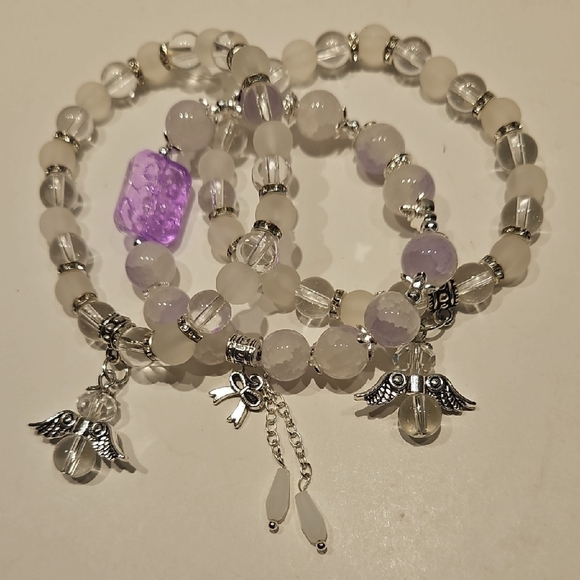 3 Lavender Tone, White & Clear Beads w/ Silvertone Accents Stretch Bracelets. - Picture 3 of 14